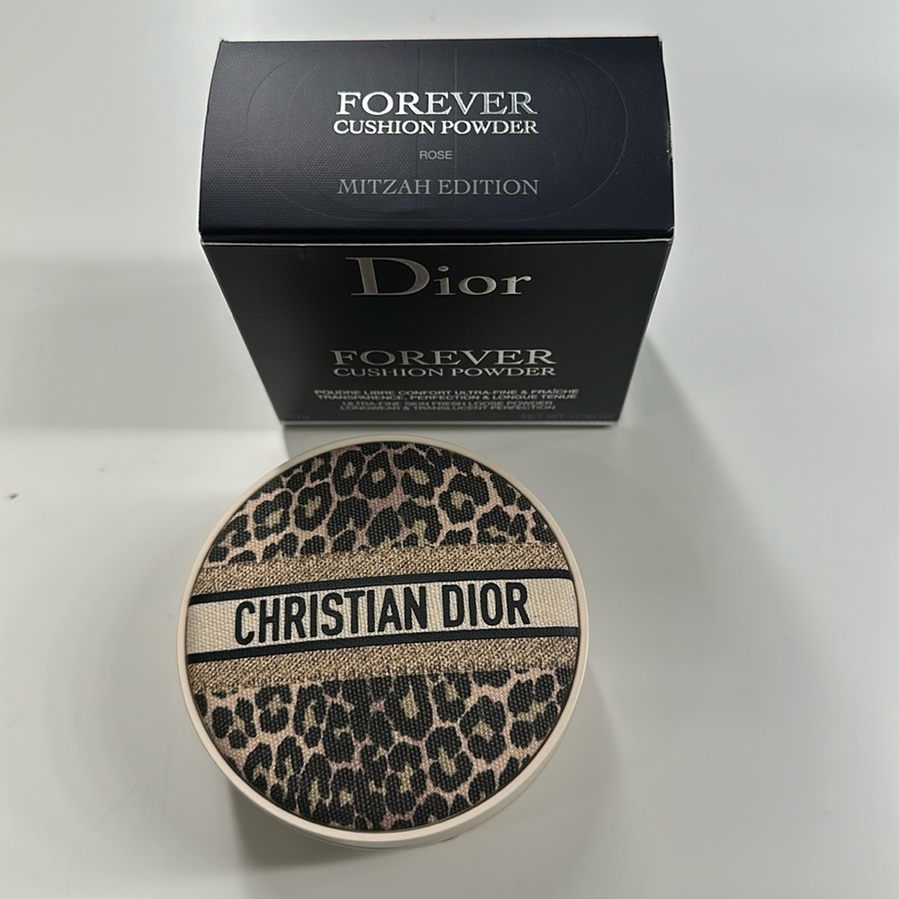 Dior  Mitzah leopard collection forever cushion powder in rose
